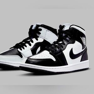 Air Jordan 1 Mid Women’s Shoes “Split”